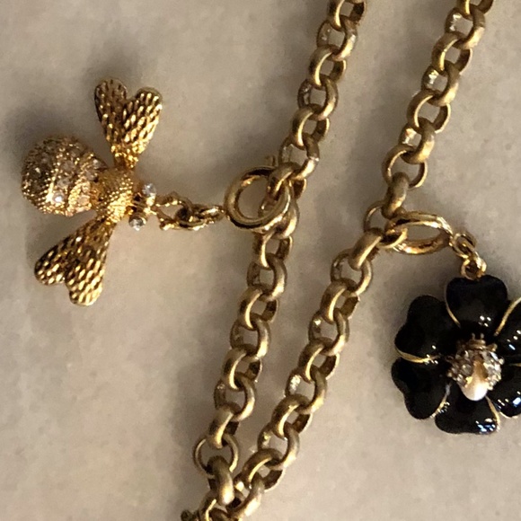 Vintage Stella and Dot Bee Charm Necklace - Picture 5 of 6